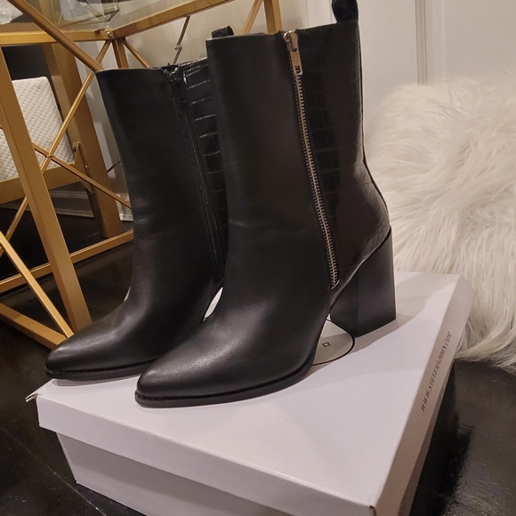 Steve Madden Block Heel Boots Booties Size 8 - Picture 4 of 6